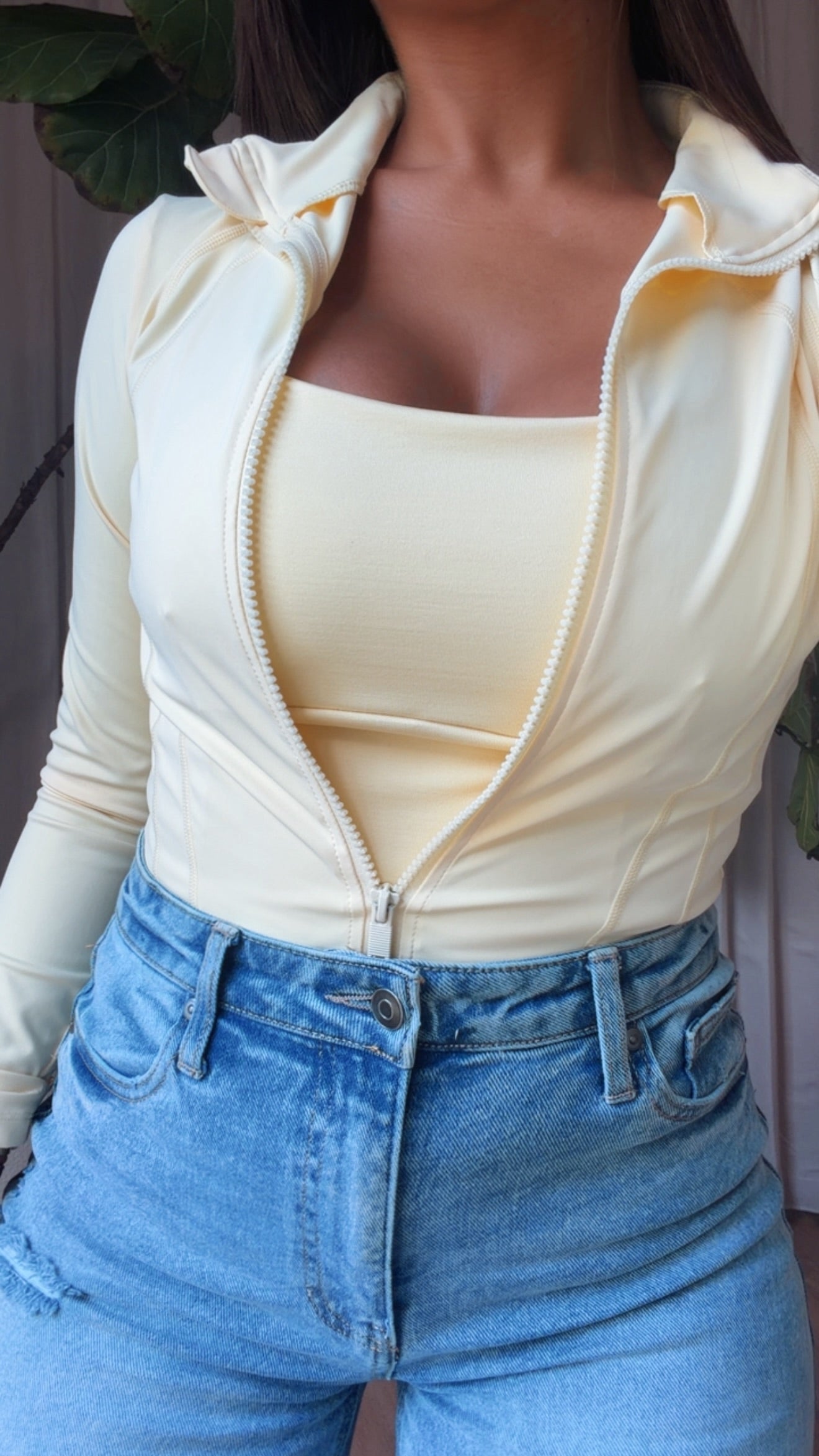 SMALL JACKET COLOR AMARILLO BUTTER