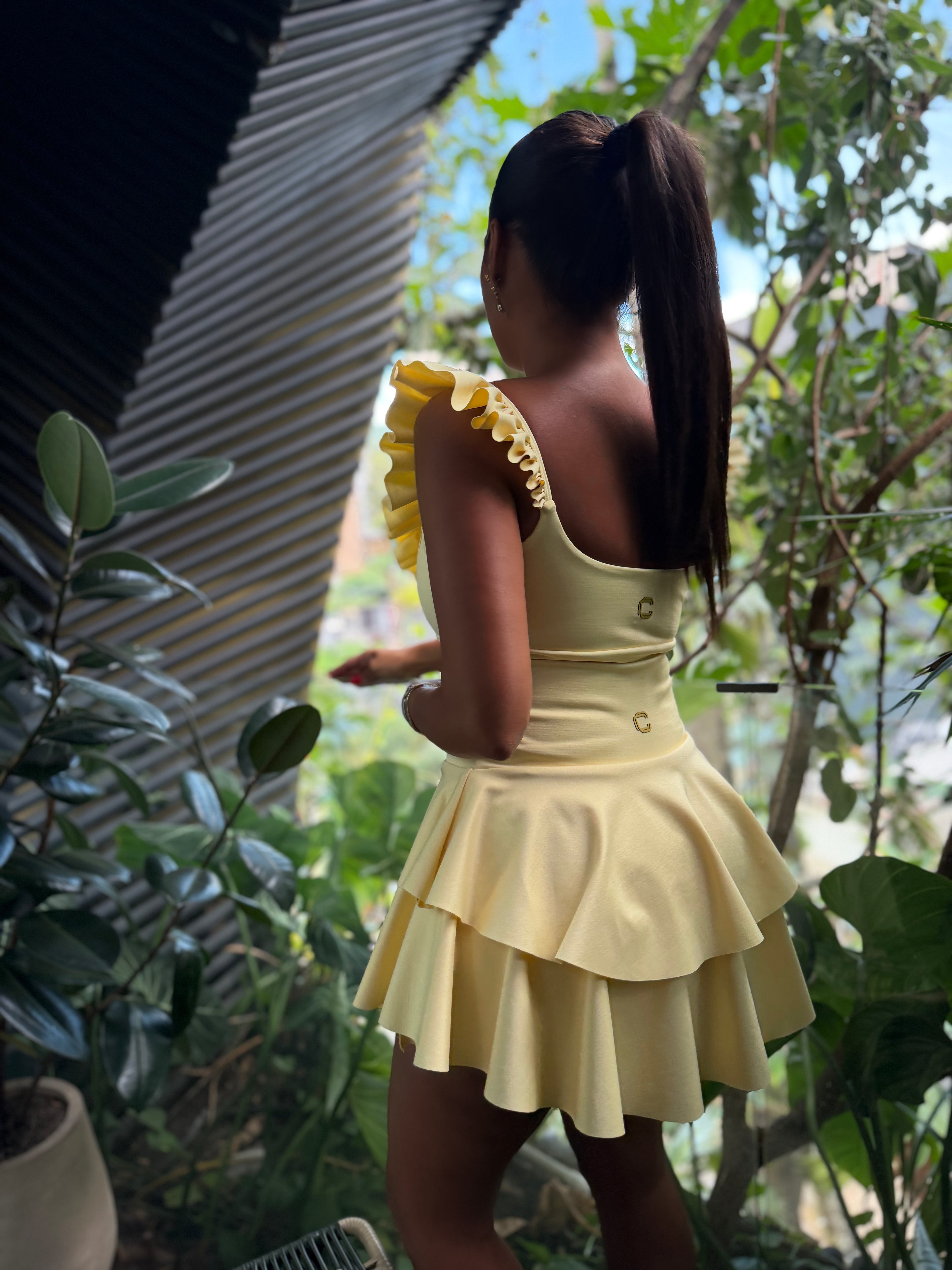 L-XL RUFFLE TOP AMARILLO BUTTER
