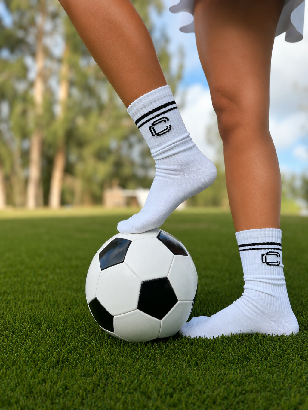 HALF CALF SOCK WHITE & BLACK