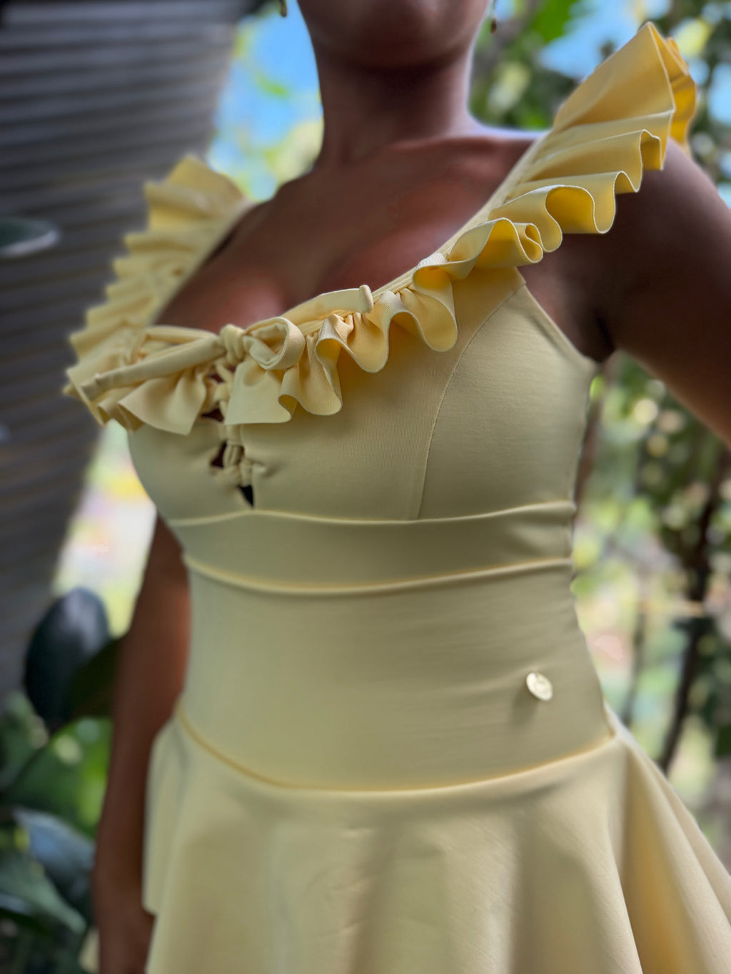 S-M RUFFLE TOP AMARILLO BUTTER